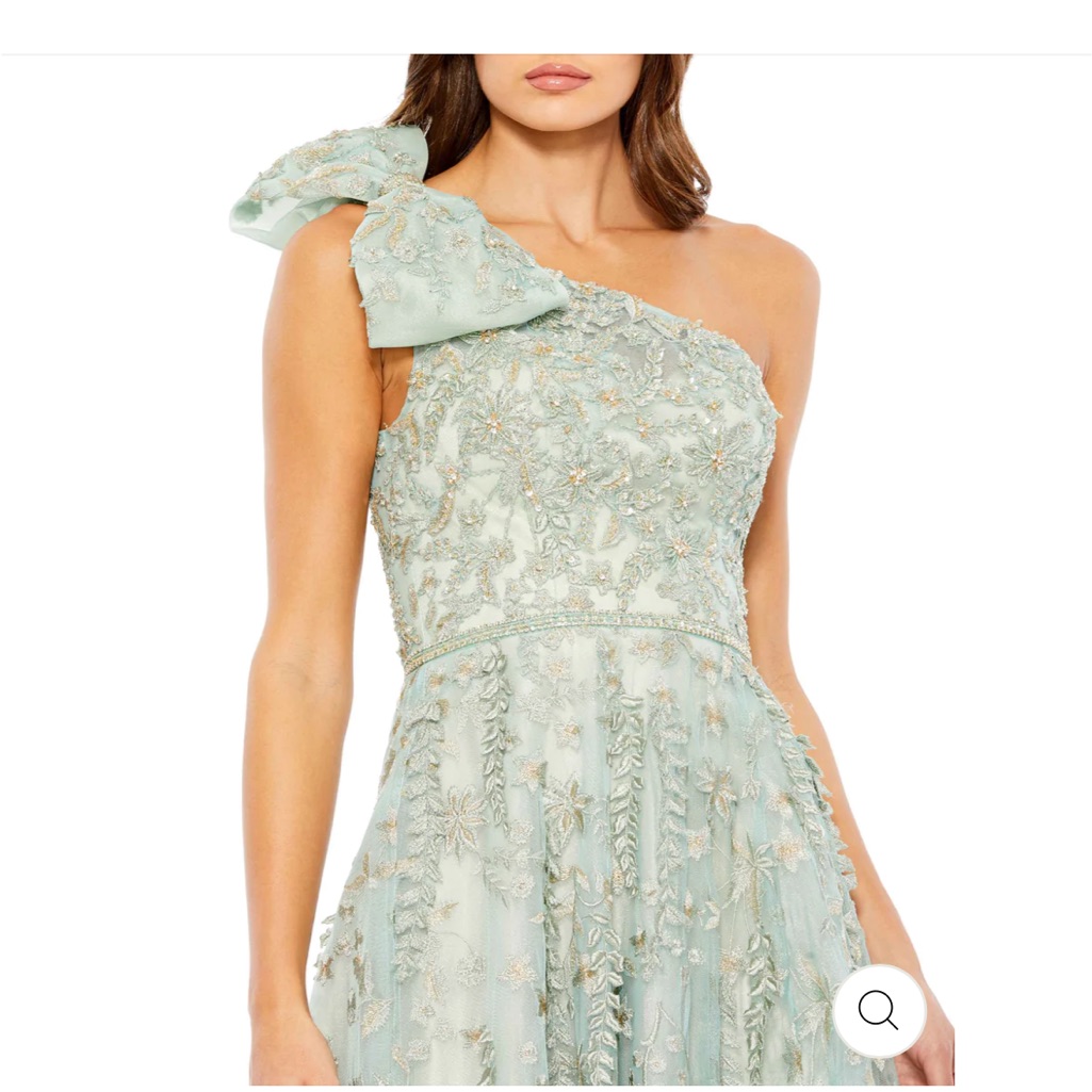 Beautiful Mac Duggal Embellished Gown Worn Once